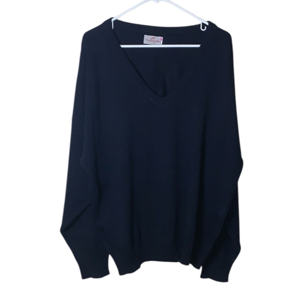 Vintage Martunique ltd by Martin’s Navy Blue V-neck Sweater
